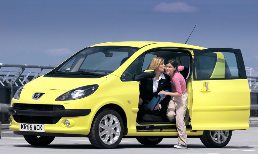  Peugeot 1007 2005 года  (фото 24 из 42)